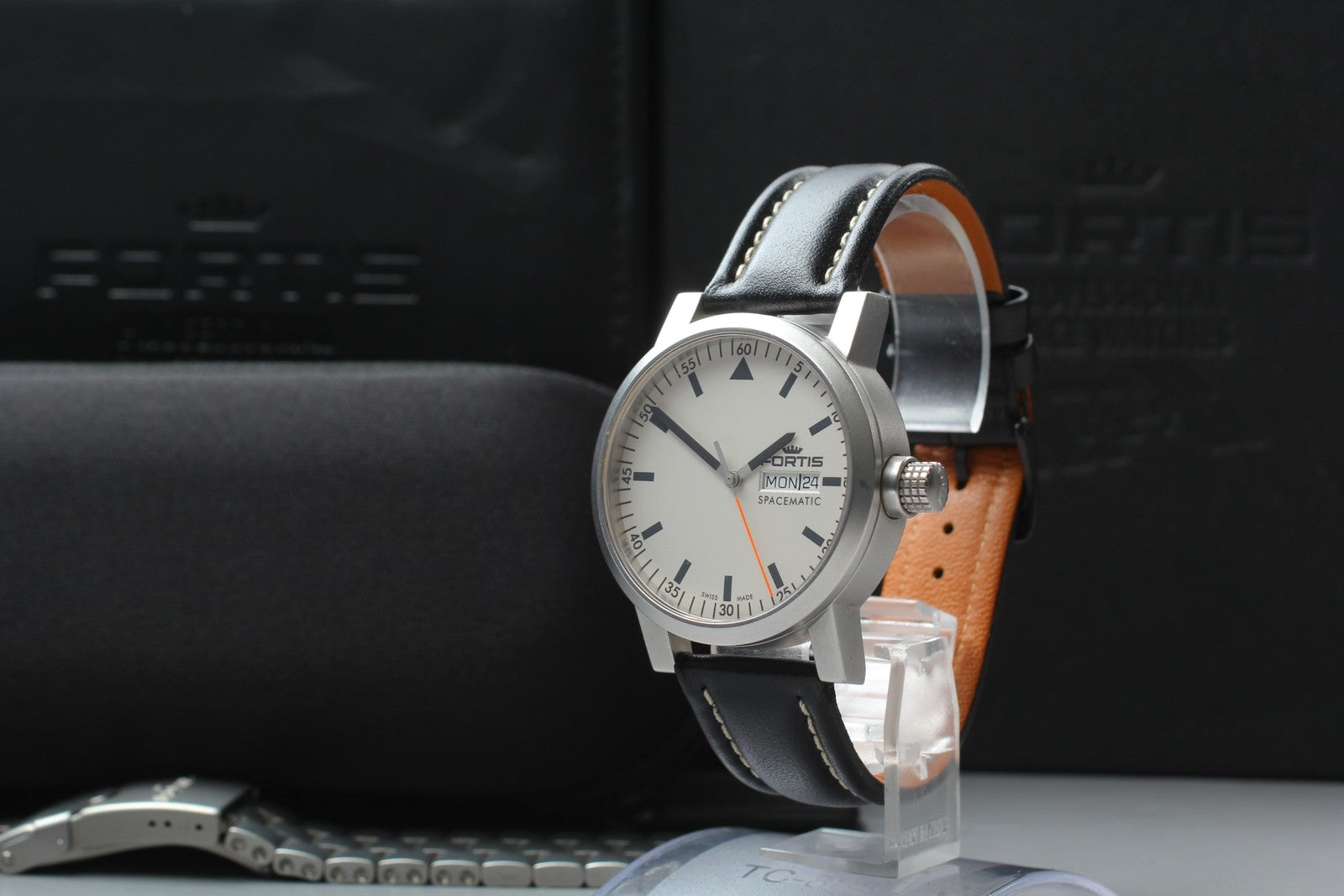 FORTIS Spacematic 623.22.158.1 Automatic Day/Date Men's Watch 40mm JAPAN Box
