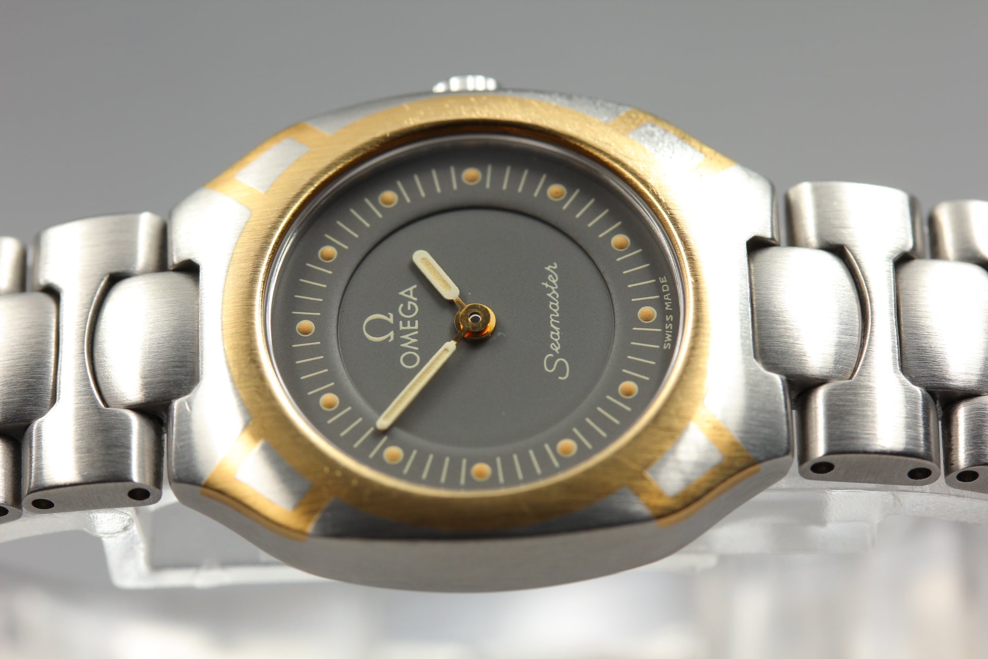 New Batt Vintage OMEGA Seamaster Polaris Quartz Gray Women's Watch 22mm JP Box