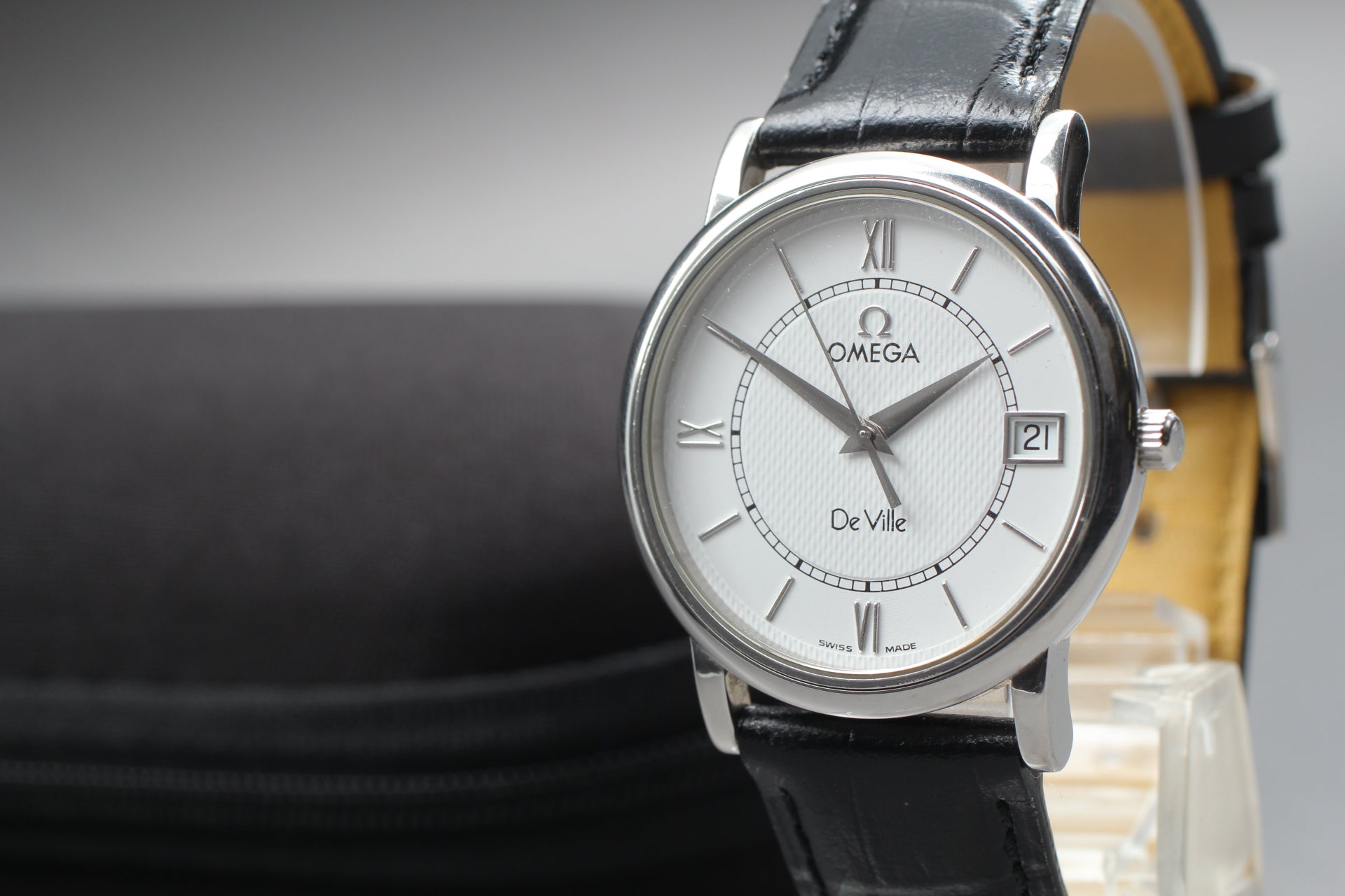 OMEGA De Vill Prestige 7814.31 Quartz White Dial Date Men's Watch JAPAN