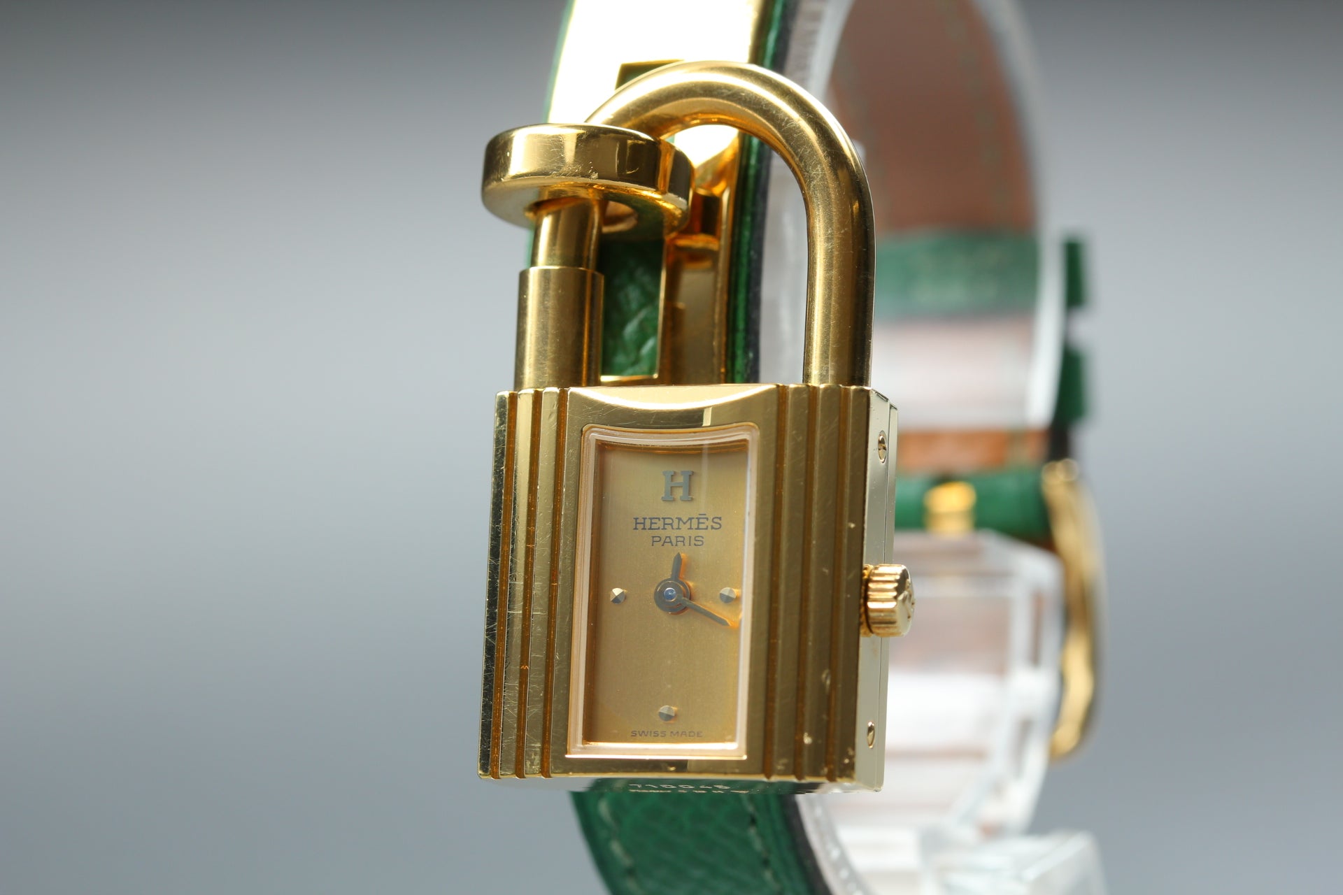 Vintage HERMES Kelly Watch Gold Dial Green "Y" 20mm Woman's Watch Quartz [w/Box]