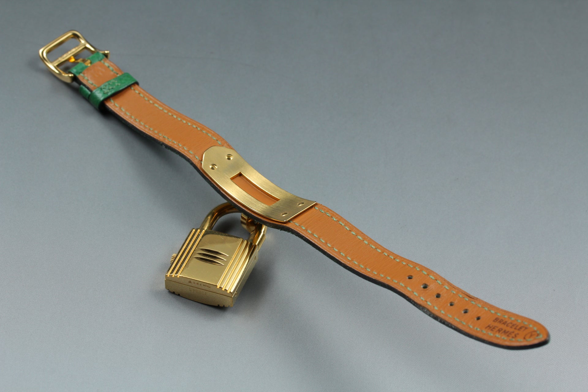 Vintage HERMES Kelly Watch Gold Dial Green "Y" 20mm Woman's Watch Quartz [w/Box]