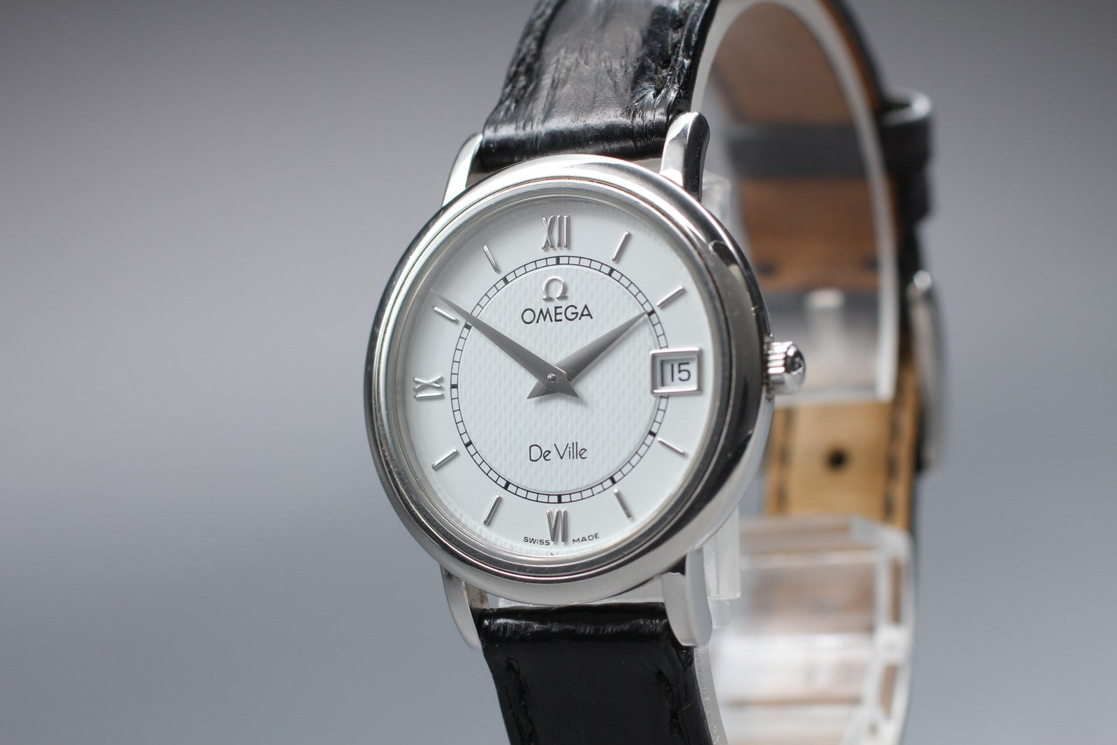 Vintage OMEGA De Ville 7824.21.01 Quartz White Dial Women's Watch 27mm JAPAN