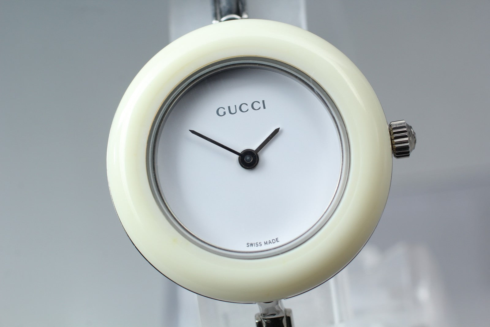 Vintage Gucci Change Bezel 11/12.2L White Bezel Silver Women's Quartz Watch