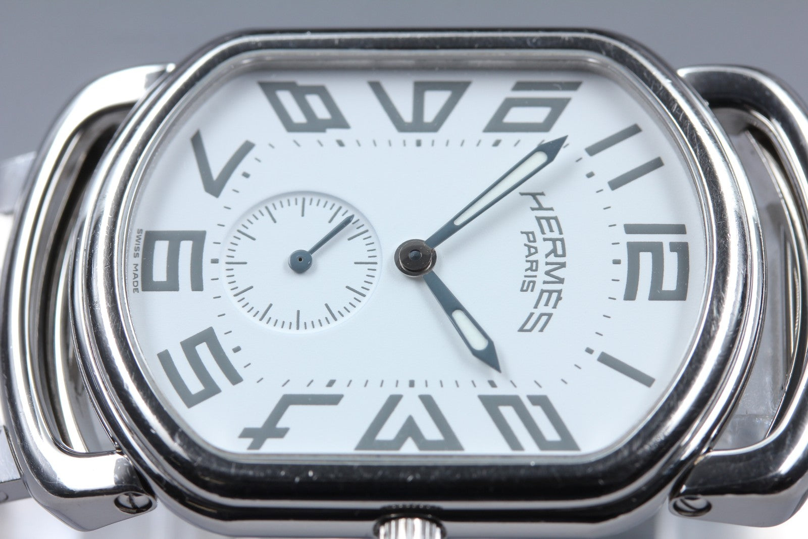 [Exc+5 Box] HERMES Rally RA1.810 White Dial Silver 31mm Quartz Men's Watch