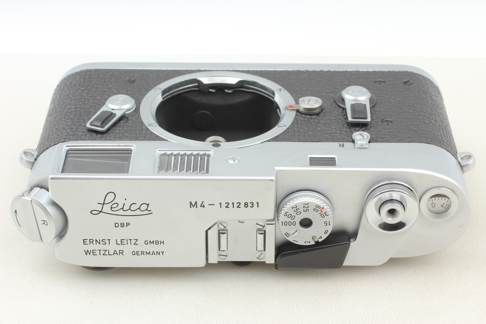 [MINT] Leica M4 35mm Film Camera Chrome Silver Germany From JAPAN