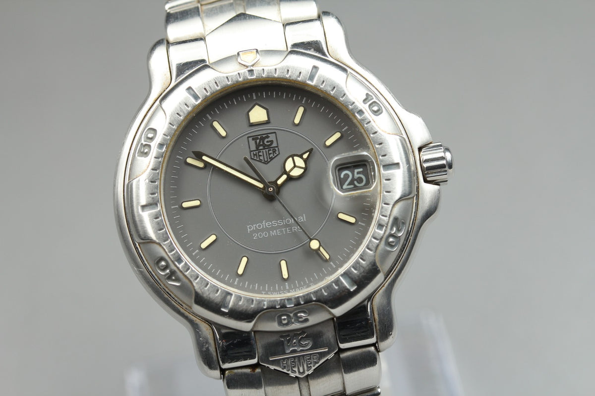 TAG HEUER Professional 6000 WH1112 Quartz Men's Gray Dial Watch 37mm From JAPAN