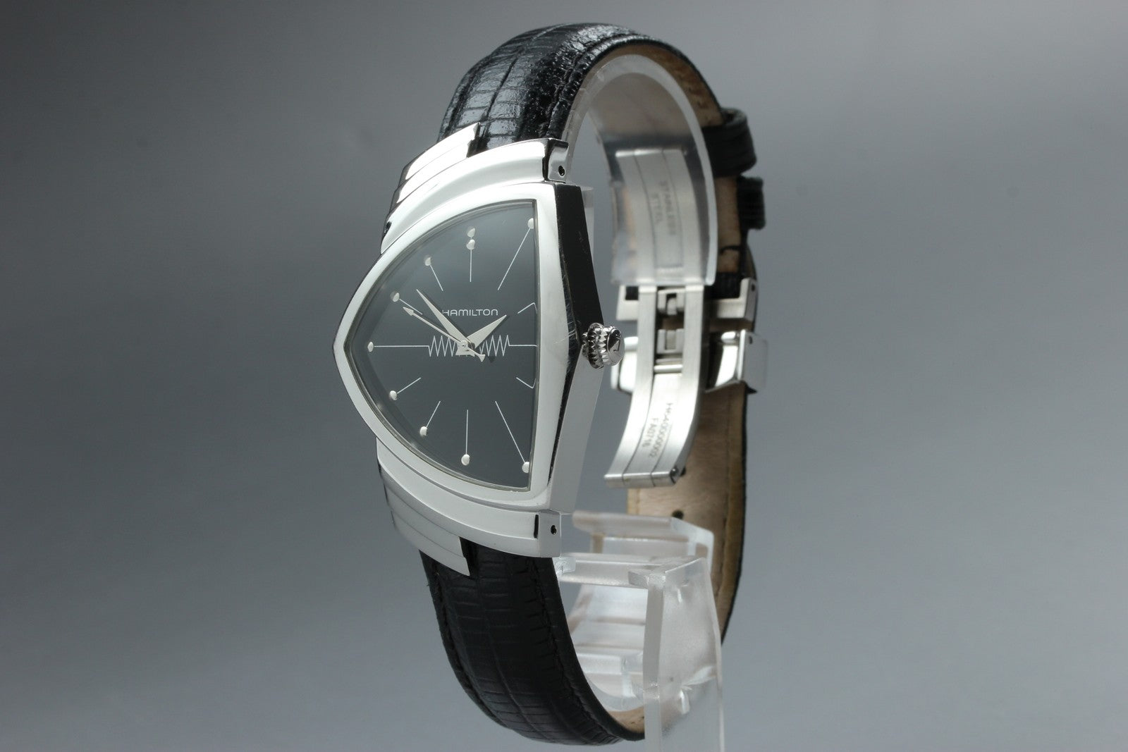 HAMILTON Ventura H244112 32mm Quartz Black Silver Men's Watch [Near MINT]