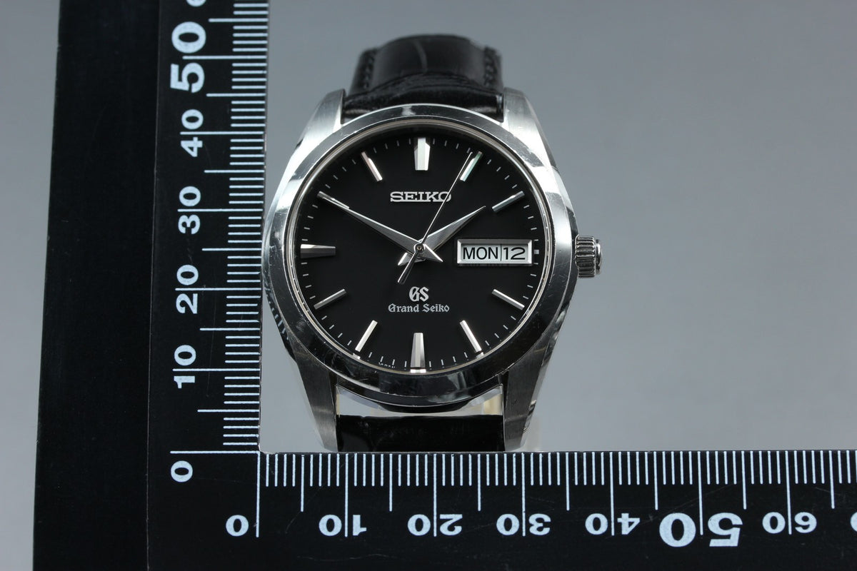 New Batt SEIKO Grand Seiko 9F83-0AH0 Quartz Black Day/Date Men's Watch 36mm JP