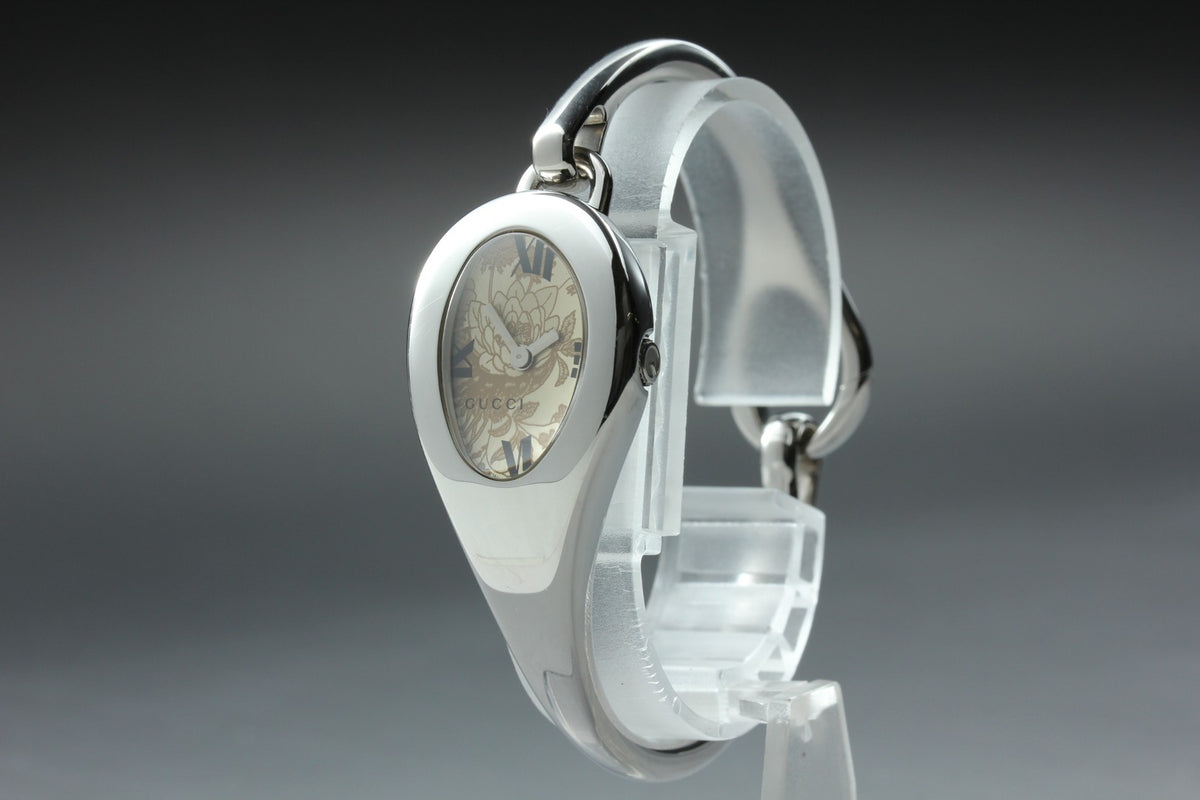 GUCCI 103 Champagne Floral Dial Silver Quartz 21 mm Bangle Women's Watch
