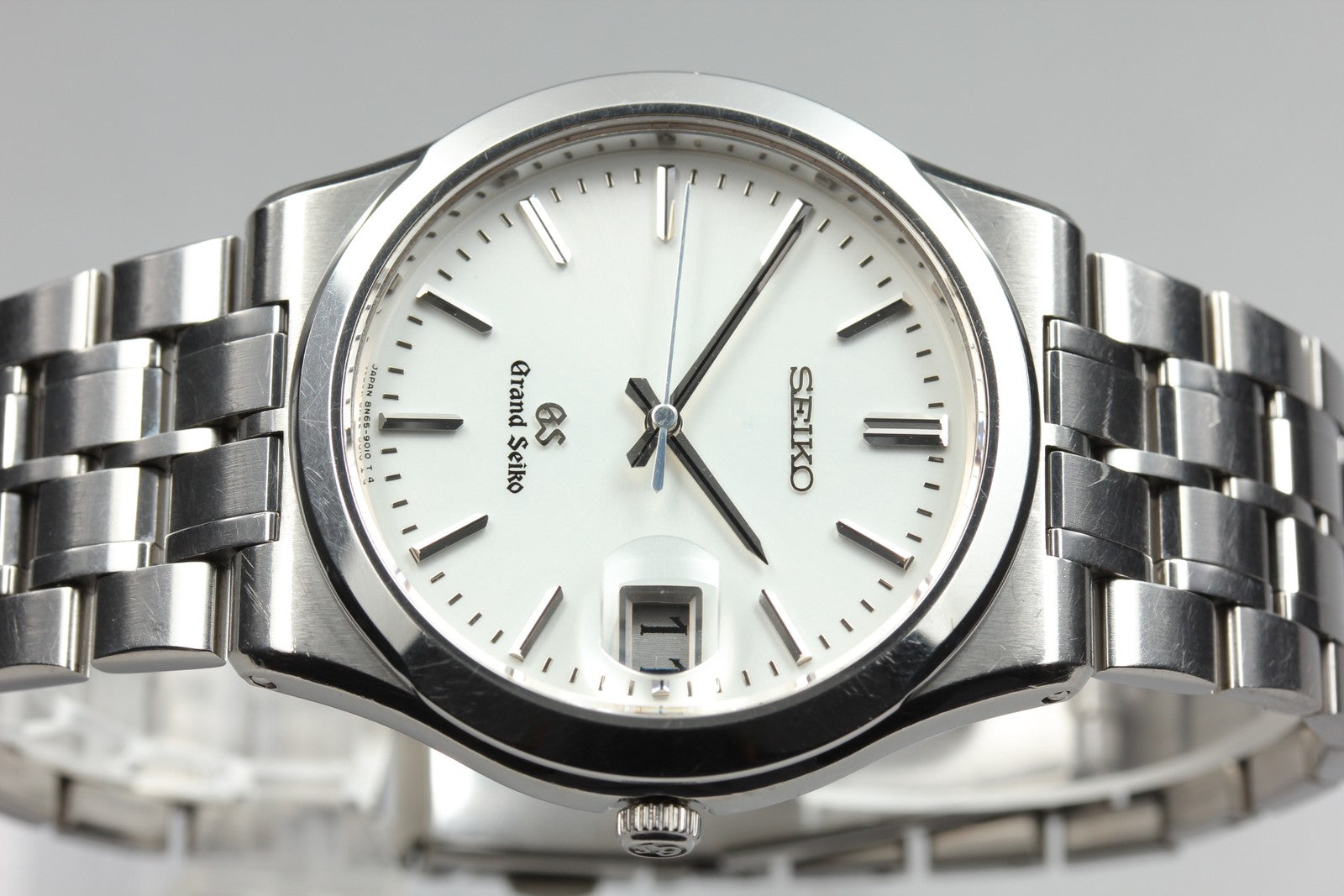 GRAND SEIKO 8N65-9010 GS 36mm Silver White Dial Date Quartz Men's Watch Vintage