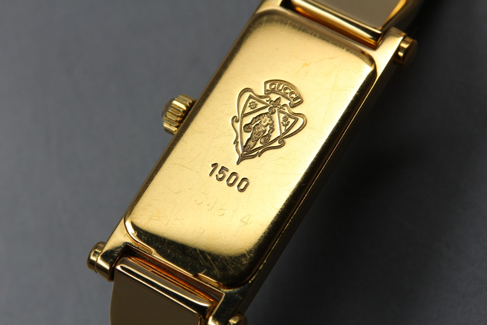 Gucci 1500 Gold Shell Dial 12mm Bangle Women's Quartz Watch Vintage [Box]