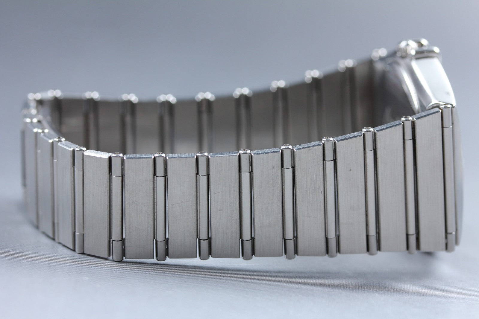 [Exc+5] OMEGA Constellation 396.1070.1 / 396.1080.1 Cal.1438 Quartz Unisex Watch