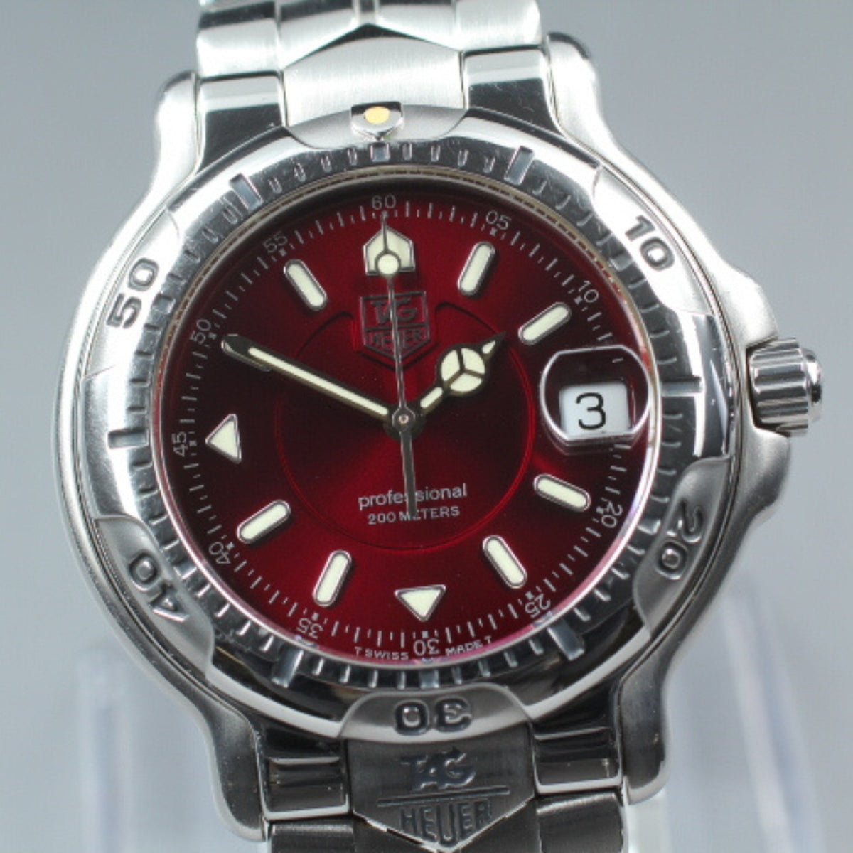 Rare TAG HEUER 6000 WH1118 Red Dial Quartz Men's Watch 37mm JAPAN