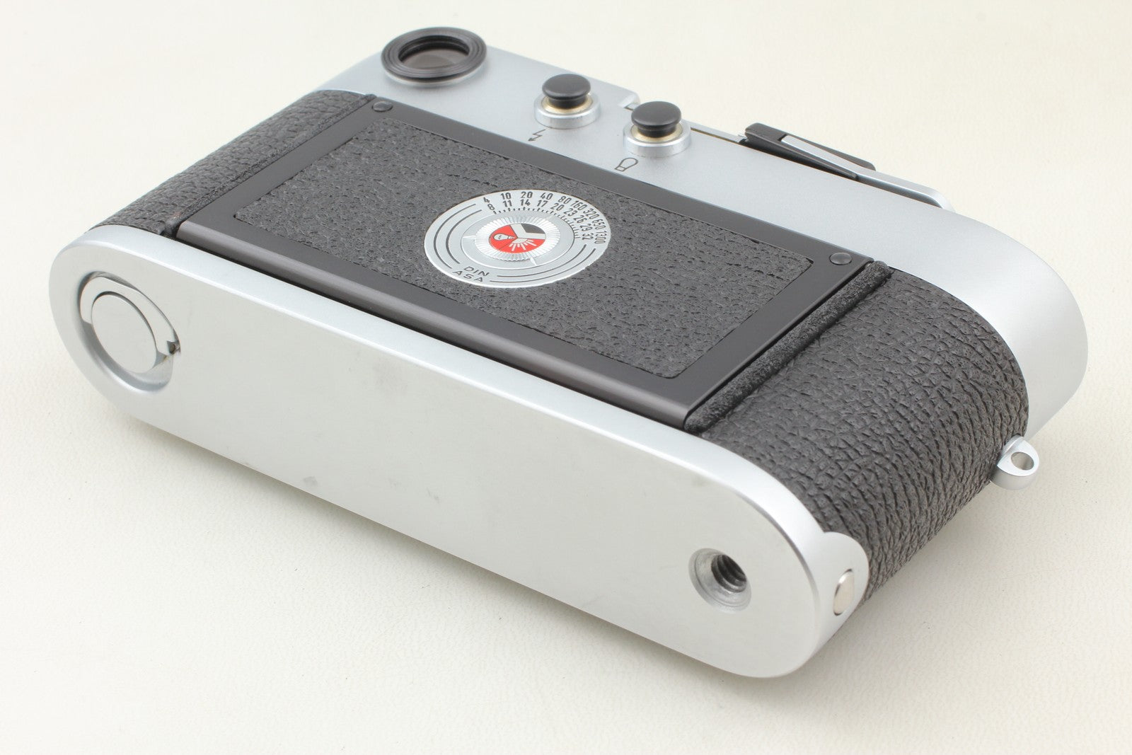[MINT] Leica M4 35mm Film Camera Chrome Silver Germany From JAPAN