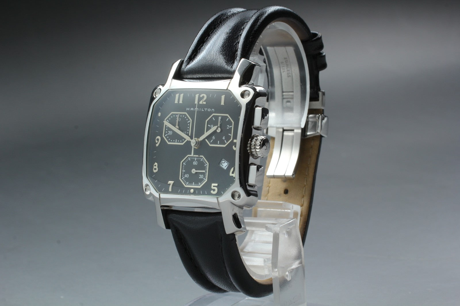 [READ] Hamilton Lloyd Chronograph 6319 Date Black 35mm Quartz Men's Watch [Box]