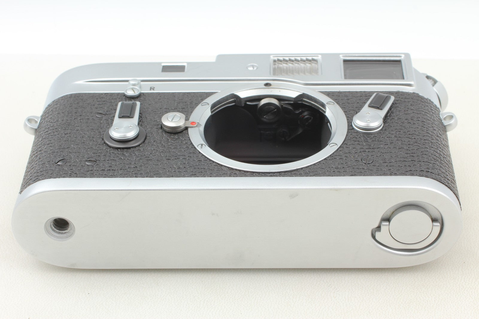 [MINT] Leica M4 35mm Film Camera Chrome Silver Germany From JAPAN