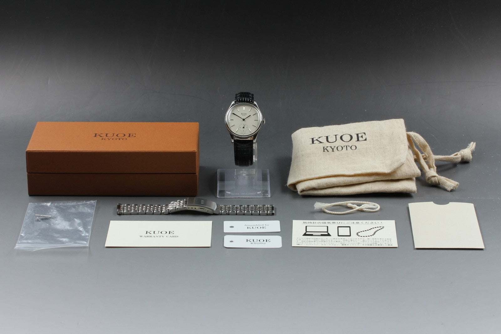 KUOE KYOTO OLD SMITH 90-001 34mm Cream Black Quartz Men's Watch JAPAN [w/Box]