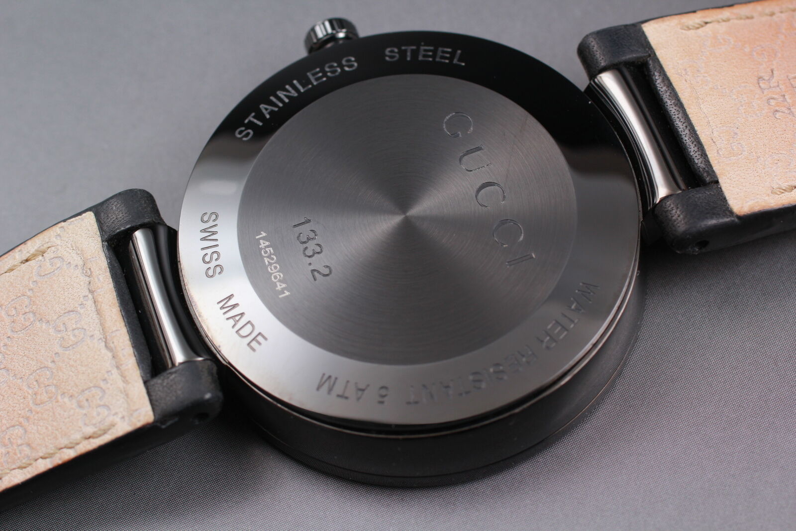 [ N MINT- ] GUCCI Interlocking 133.2 Black Dial Sherry Line Men's Qz Watch JAPAN