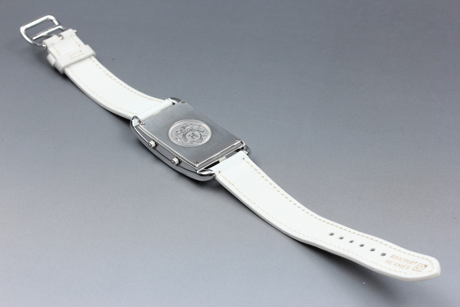 [Overhauled] HERMES Cape Cod Dual Time CC3-510 25mm White Women's Qz Watch Box