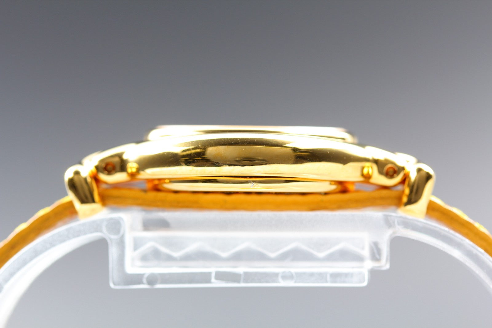 Vintage FENDI 640L Chameleon Change Yellow Belt Gold Women's Quartz Watch