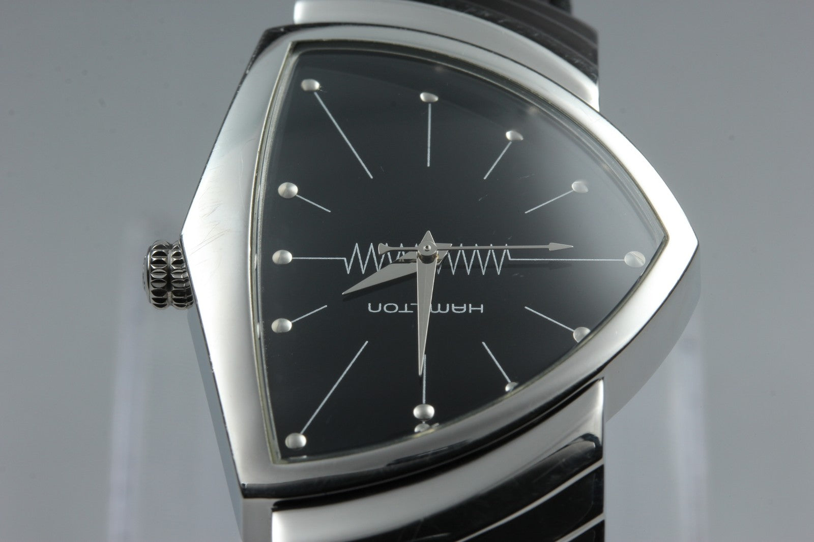 HAMILTON Ventura H244112 32mm Quartz Black Silver Men's Watch [Near MINT]