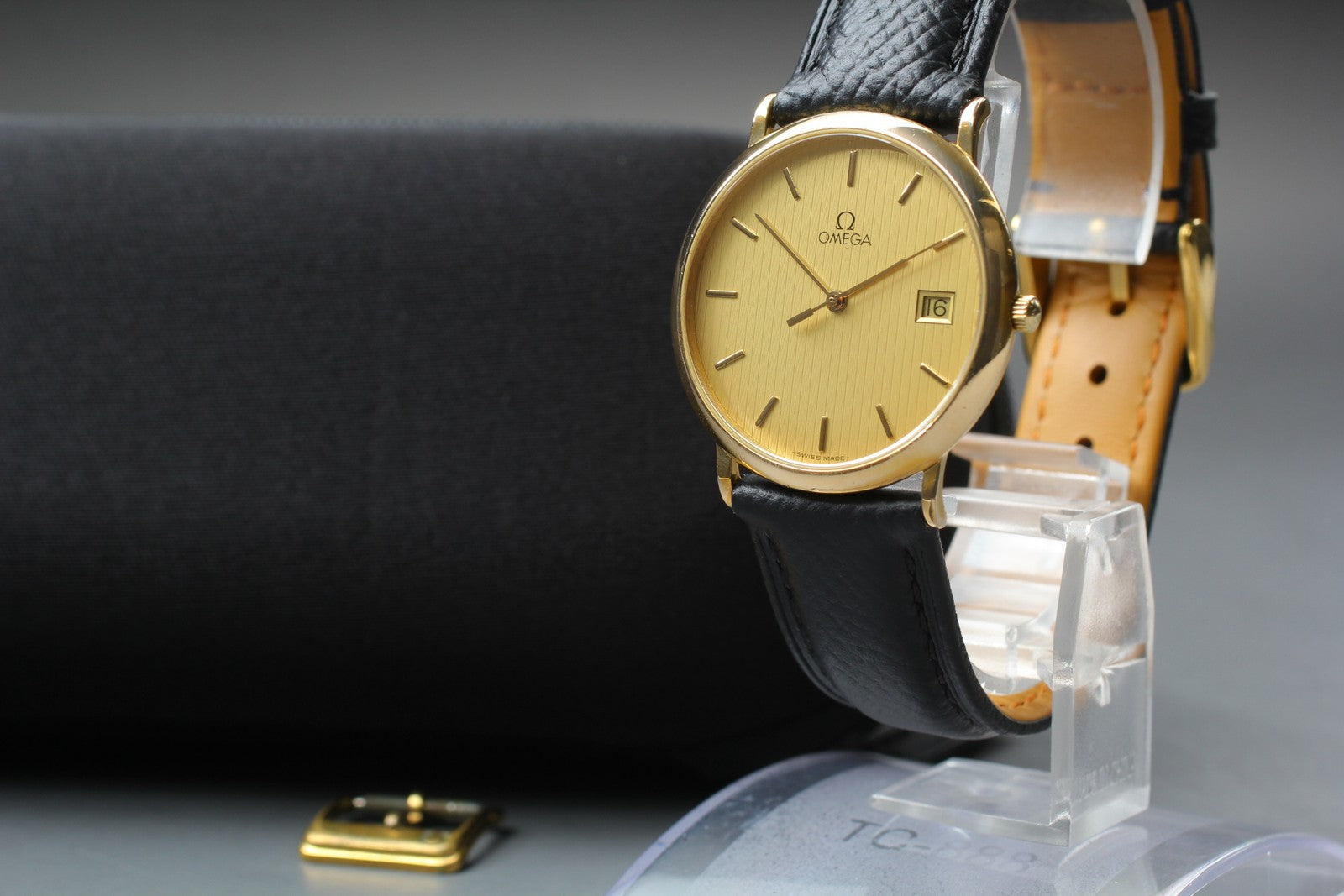 Vintage OMEGA De Ville 196.0312.1 Cal.1430 Gold Black 32mm Quartz Men's Watch