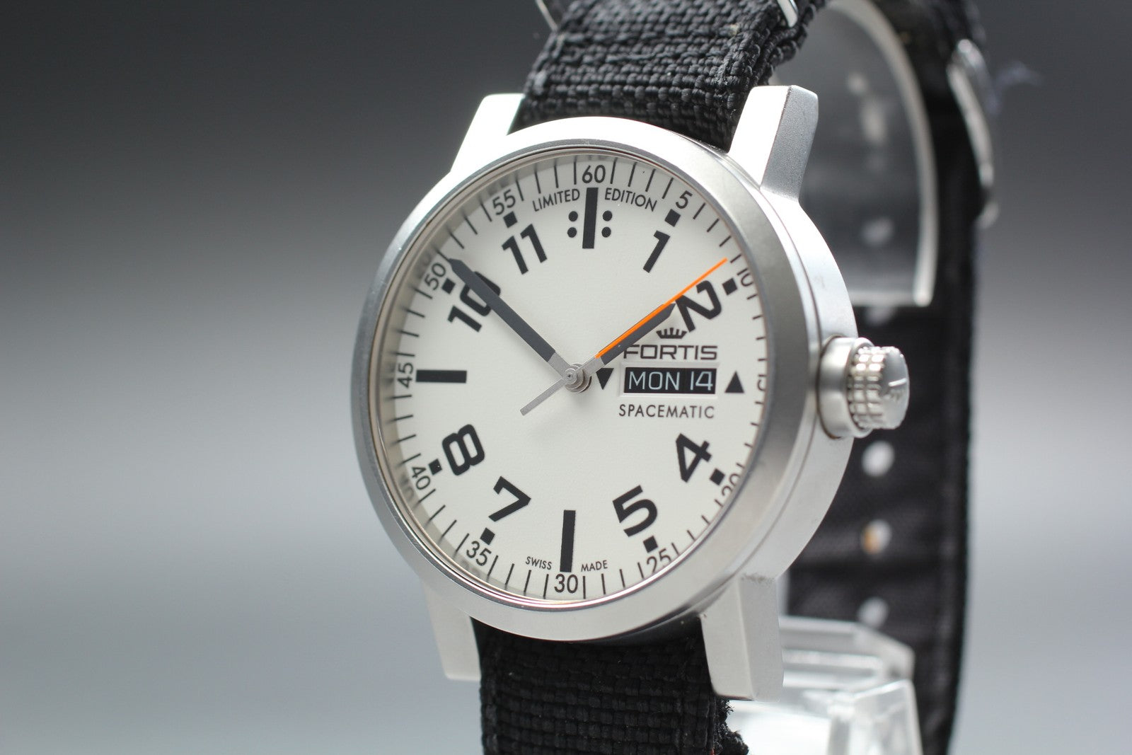 FORTIS Spacematic 623.22.158.1 Limited Edition Automatic Men's Watch 40mm JAPAN