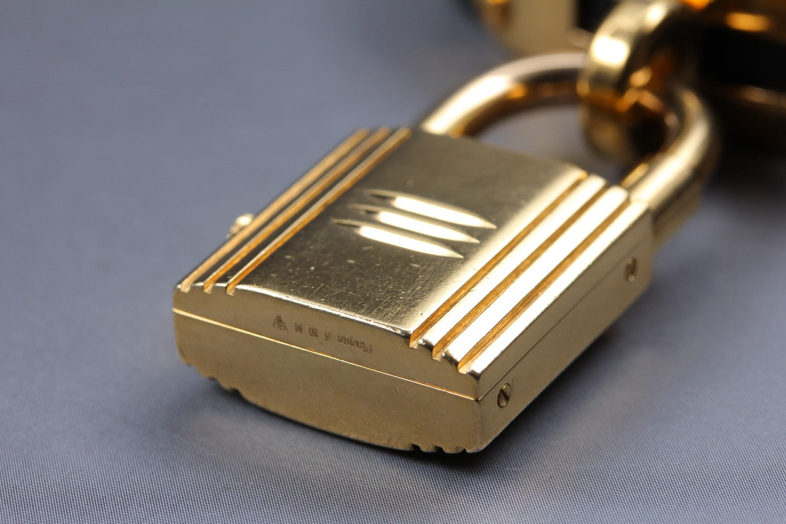 Vintage [Exc+5 Box] HERMES Kelly Watch Gold Black Leather "U" Woman's Qz Watch