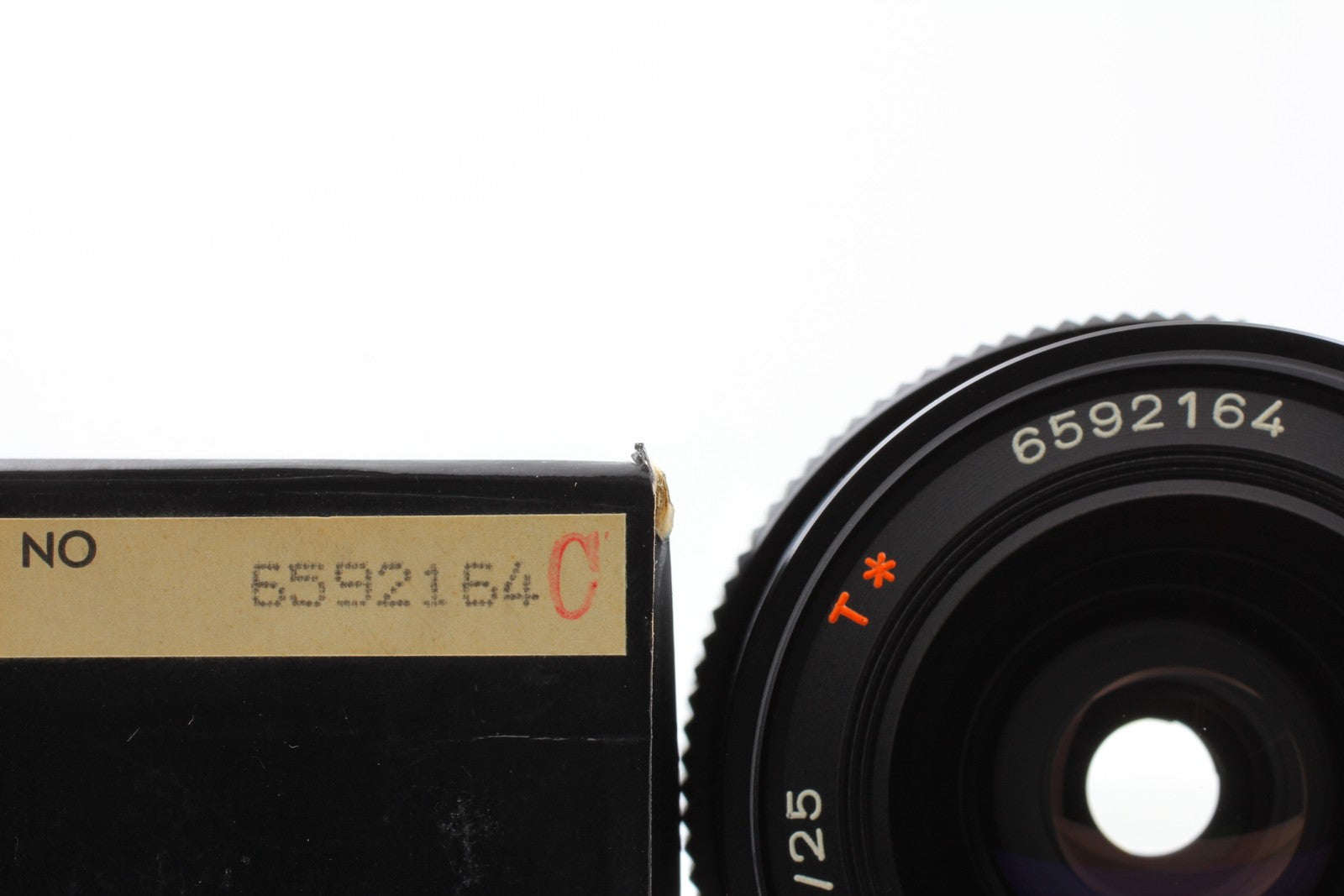 [Top MINT w/ Box] Contax Carl Zeiss Distagon 25mm f/2.8 AEG Lens C/Y From JAPAN