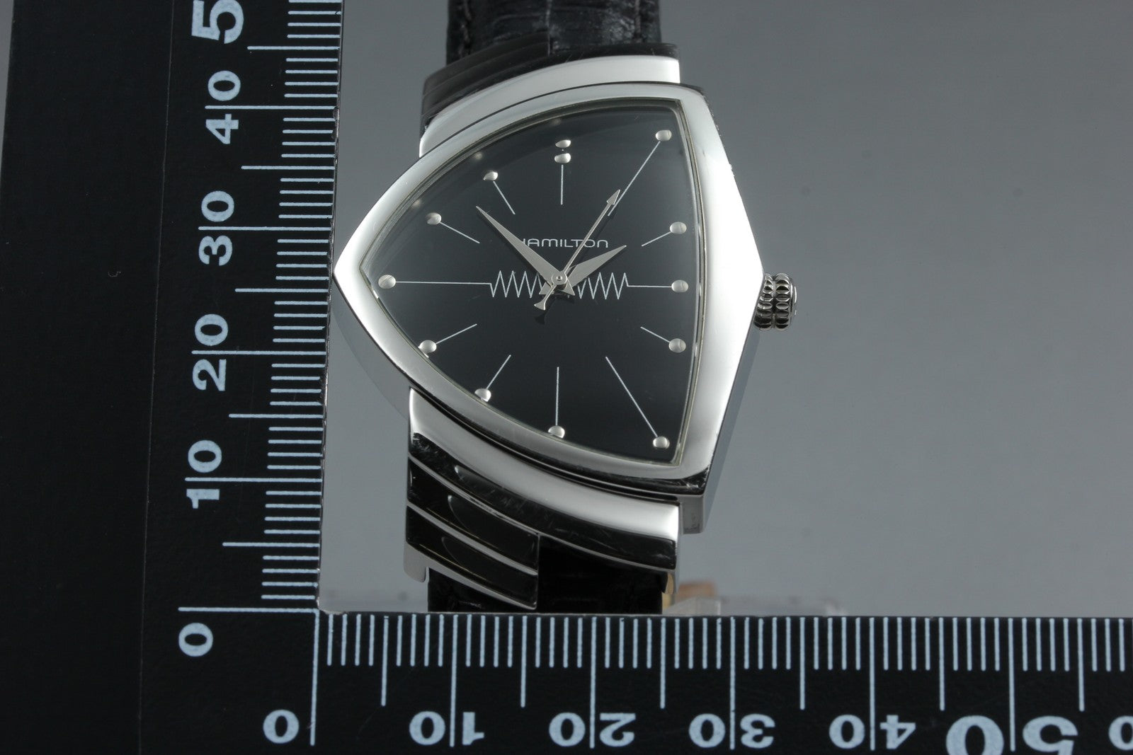 HAMILTON Ventura H244112 32mm Quartz Black Silver Men's Watch [Near MINT]