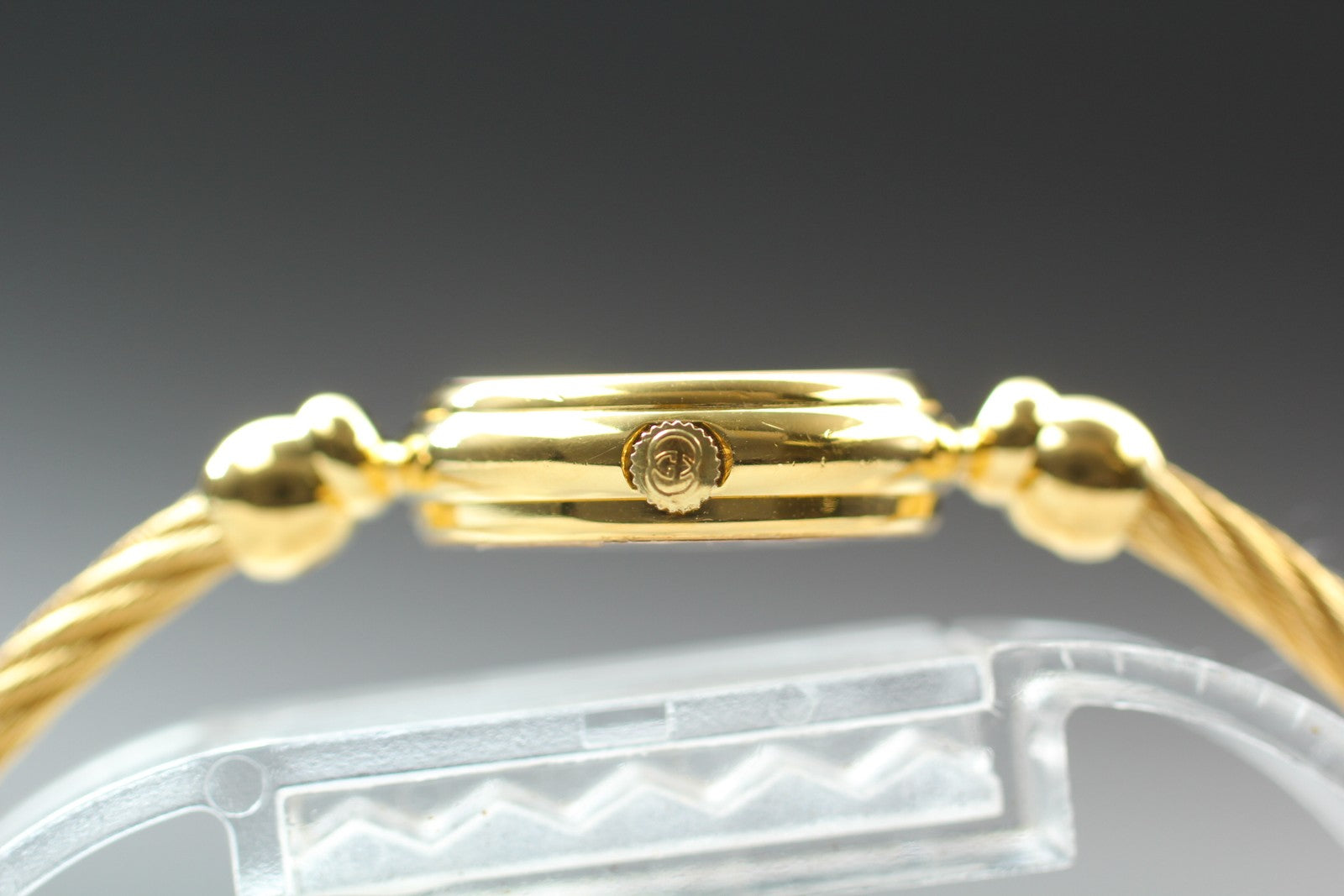 Vintage Gucci 2700.2.L Shell Dial Gold Bangle 19mm Women's Quartz Watch [ Box ]