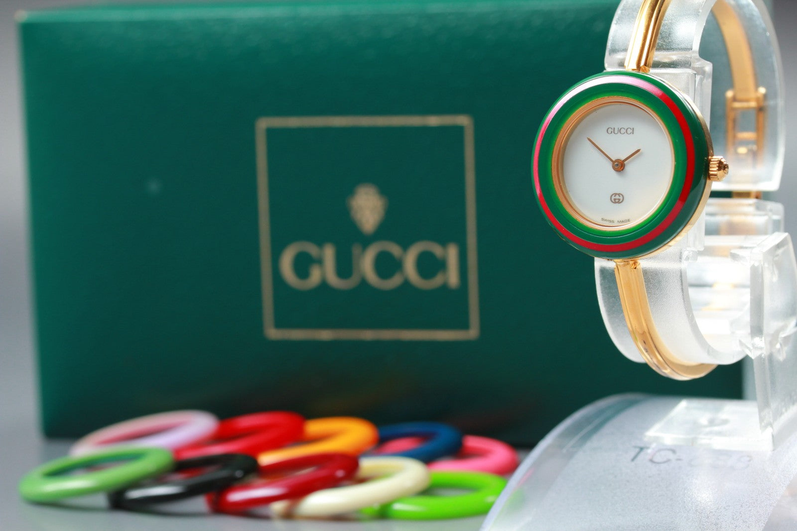 New Batt Gucci 11/12 Change Bezel 12 Colors Gold Quartz Women's Watch From JAPAN