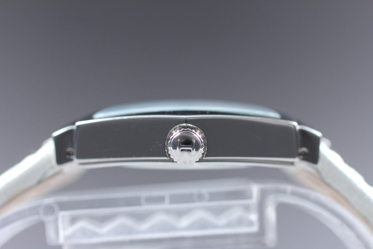 HAMILTON Ventura H242112 White Dial Quartz Women's Watch 25mm JAPAN Box