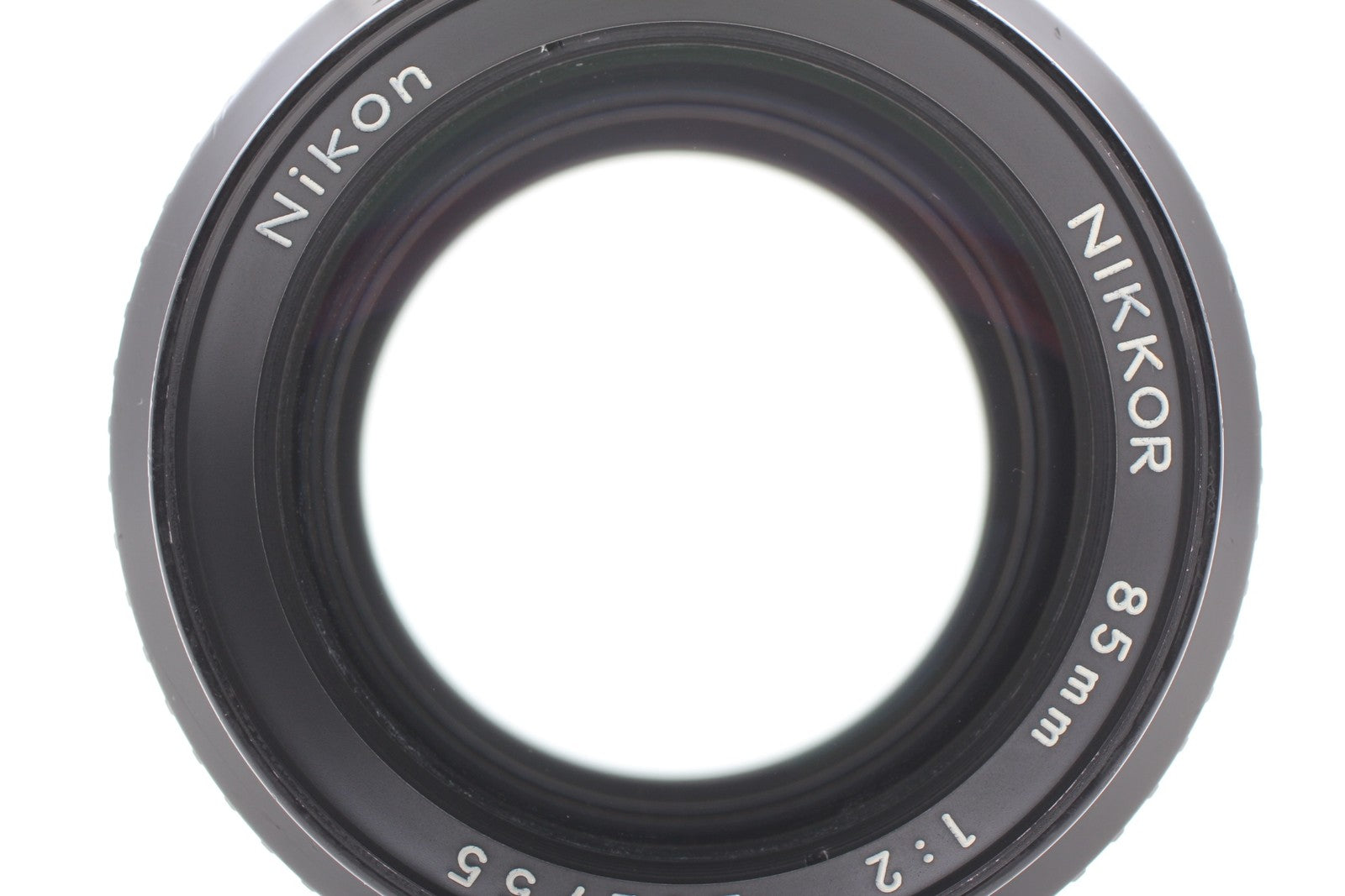 [Near MINT] Nikon Nikkor 85mm f/2 Ai-s Ais MF Portrait Lens From JAPAN