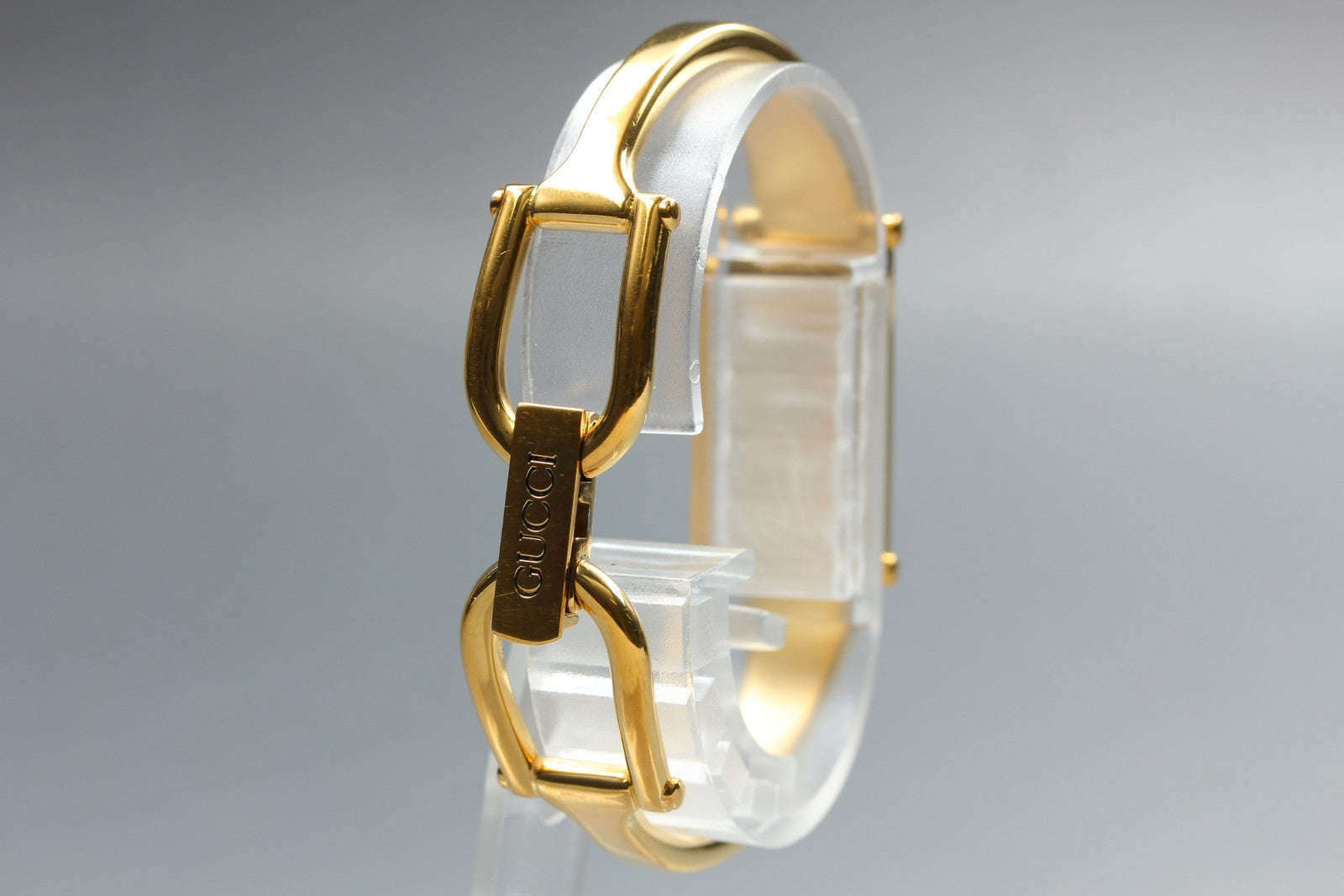 Gucci 1500 Gold Shell Dial 12mm Bangle Women's Quartz Watch Vintage [Box]