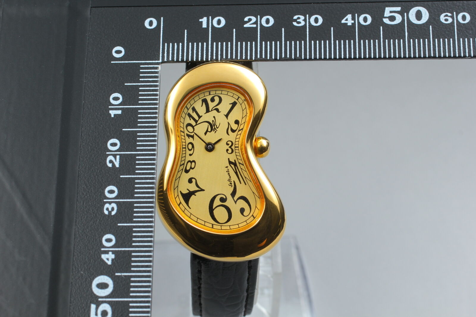 New Battery [N MINT-] Salvador Dali softwatch Exaequo 022146 Gold Men's Qz Watch