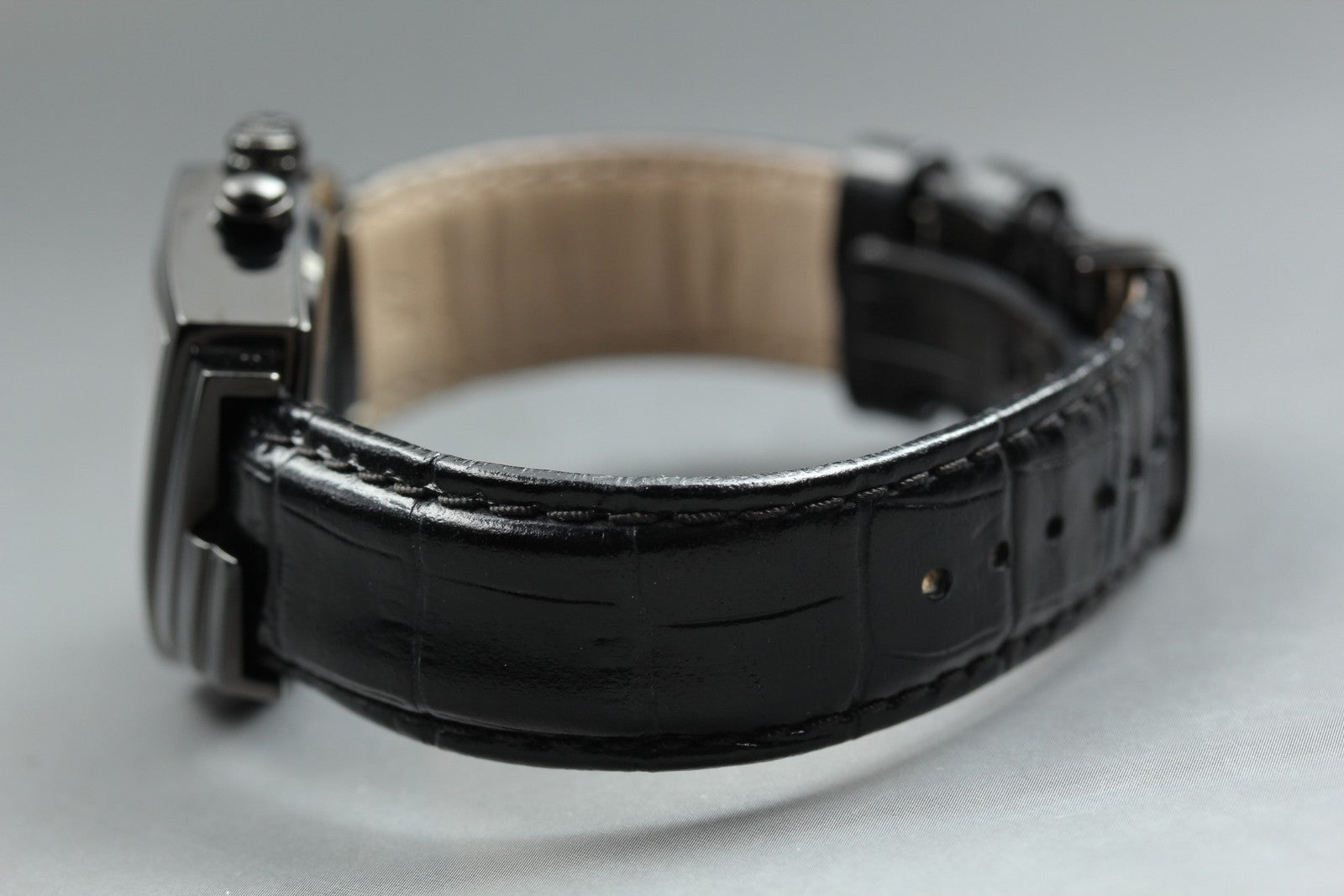 New Batt Hamilton Ventura H244020 Black Quartz Chronograph Men's 32mm Box