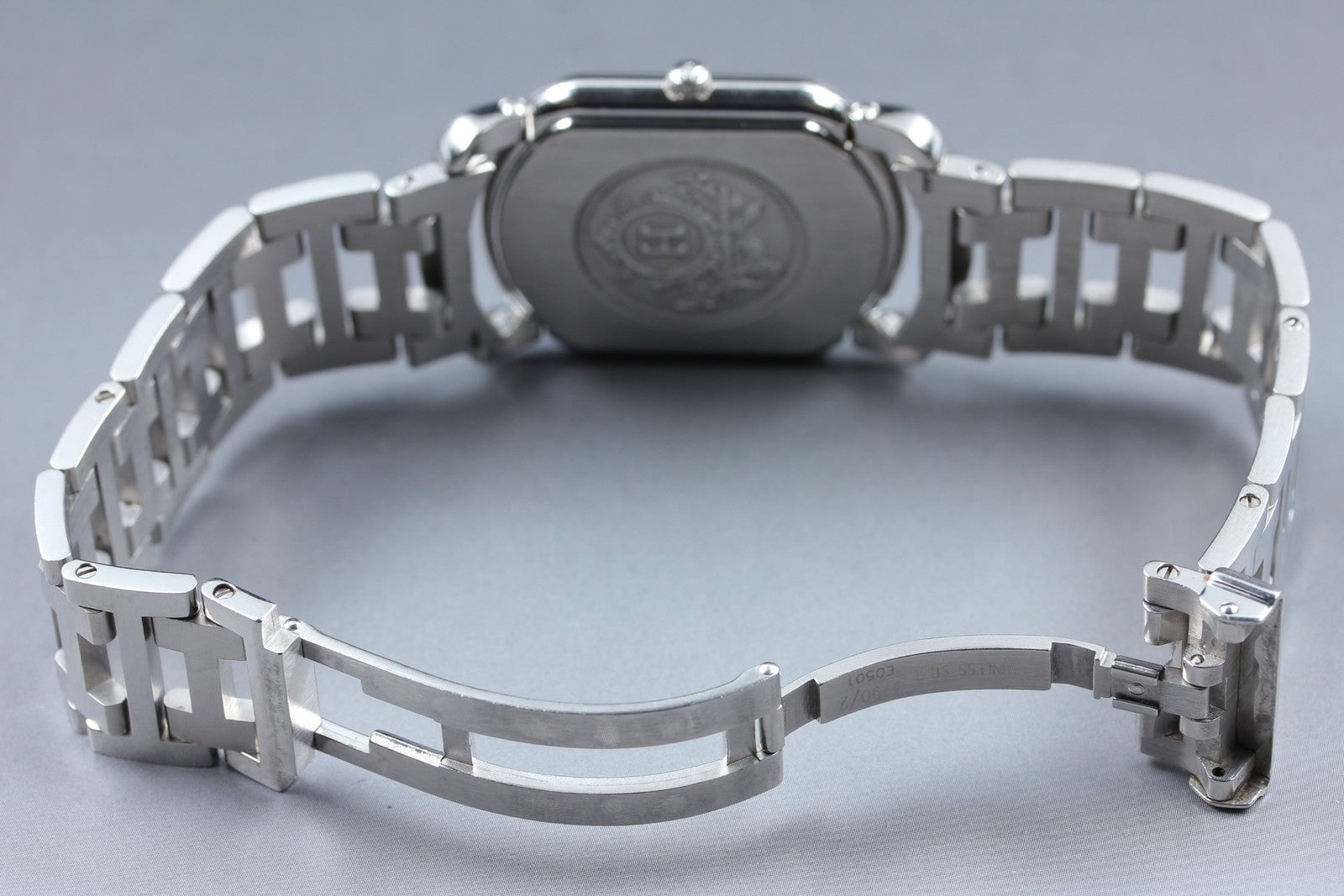 [Exc+5 Box] HERMES Rally RA1.810 White Dial Silver 31mm Quartz Men's Watch