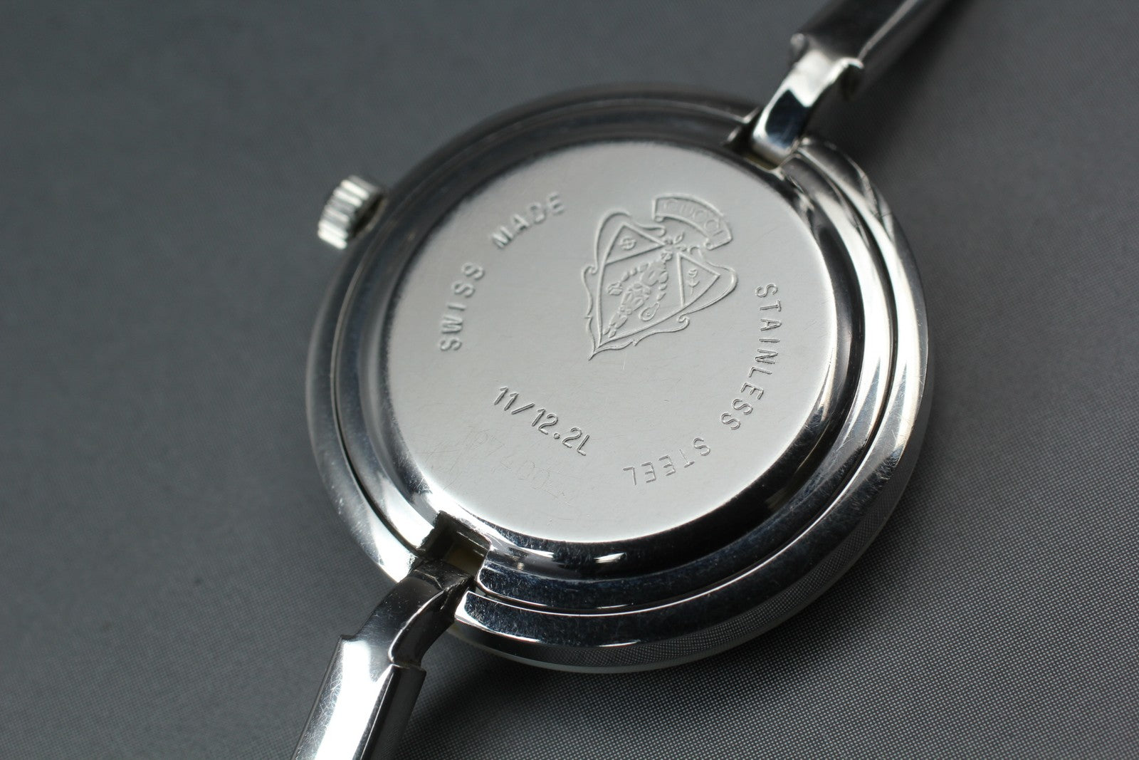 Vintage Gucci Change Bezel 11/12.2L White Bezel Silver Women's Quartz Watch