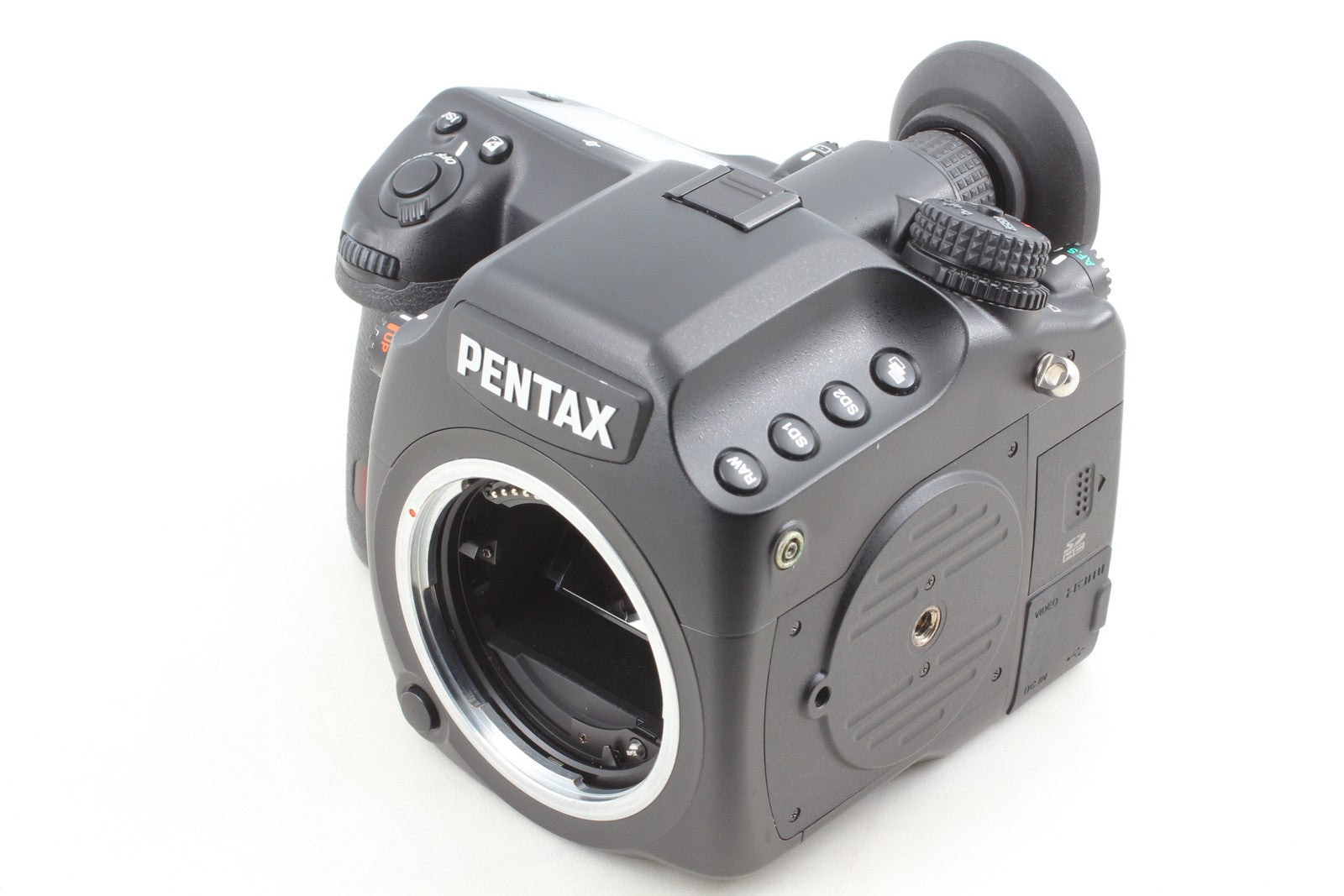 Only 1844 shots / Latest Firmware [MINT] Pentax 645D 40 MP Digital Camera JAPAN