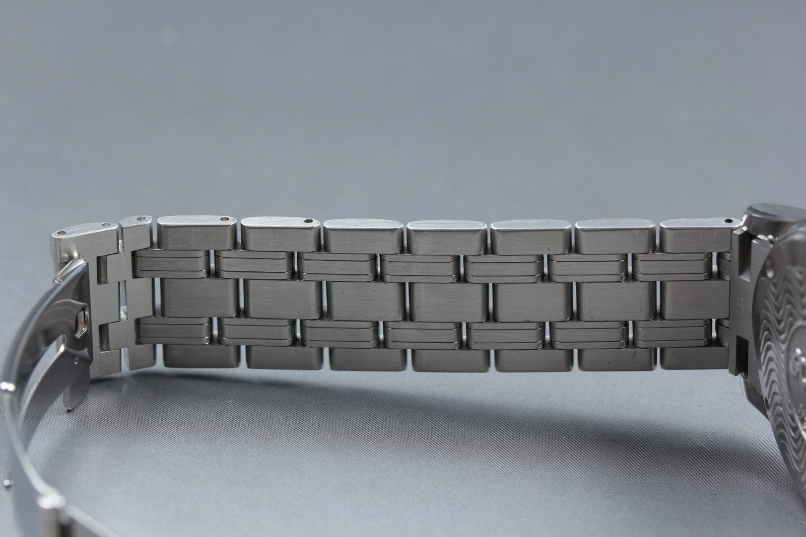 OMEGA Seamaster 120m 2511.31 / 196.1501 Cal.1538 Silver Quartz Mens Watch [Box]