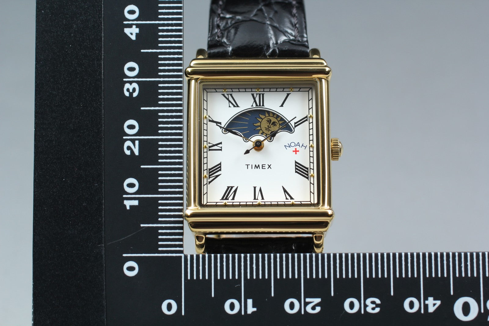 NOAH × TIMEX Sun and Moon Watch TW2W72800 25mm Gold Black Men's Quartz Watch