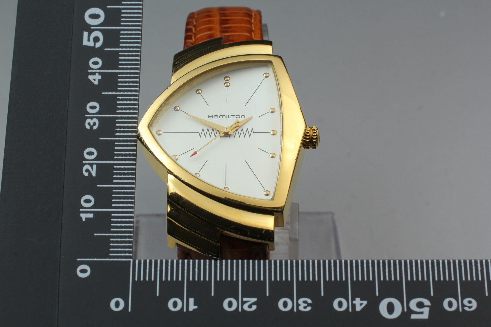 New Batt Hamilton Ventura H243010 Quartz White Dial Women's Watch 32mm JAPAN Box