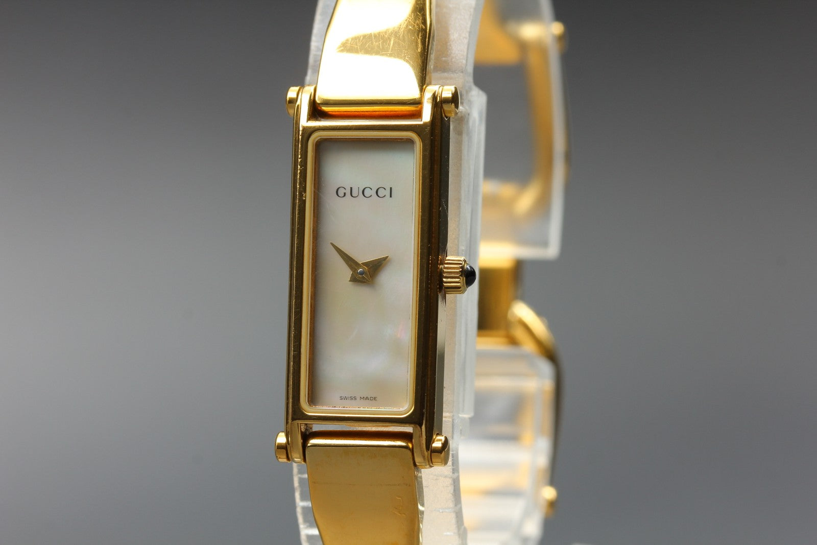 Vintage Gucci 1500 White Shell Gold 12mm Bangle Women's Quartz Watch [w/Box]