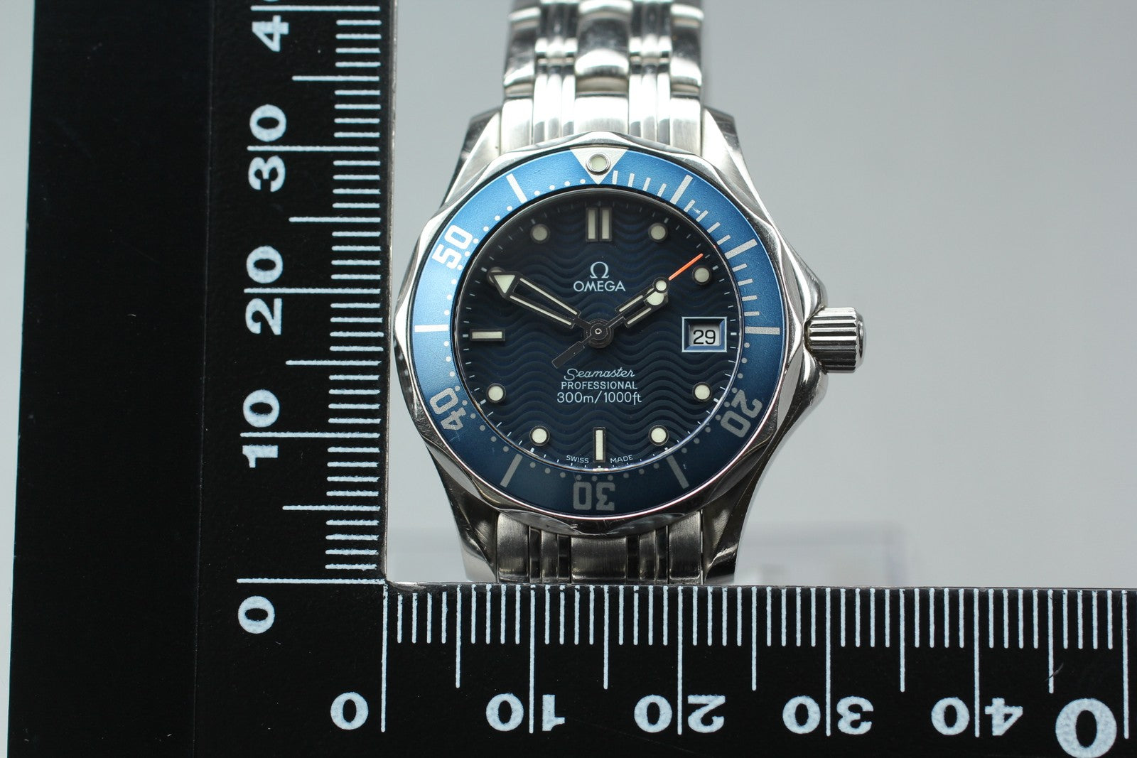 New Batt[Exc+5]Box OMEGA Seamaster 300M 2583.8 Quartz Blue Women Watch 28mm JP