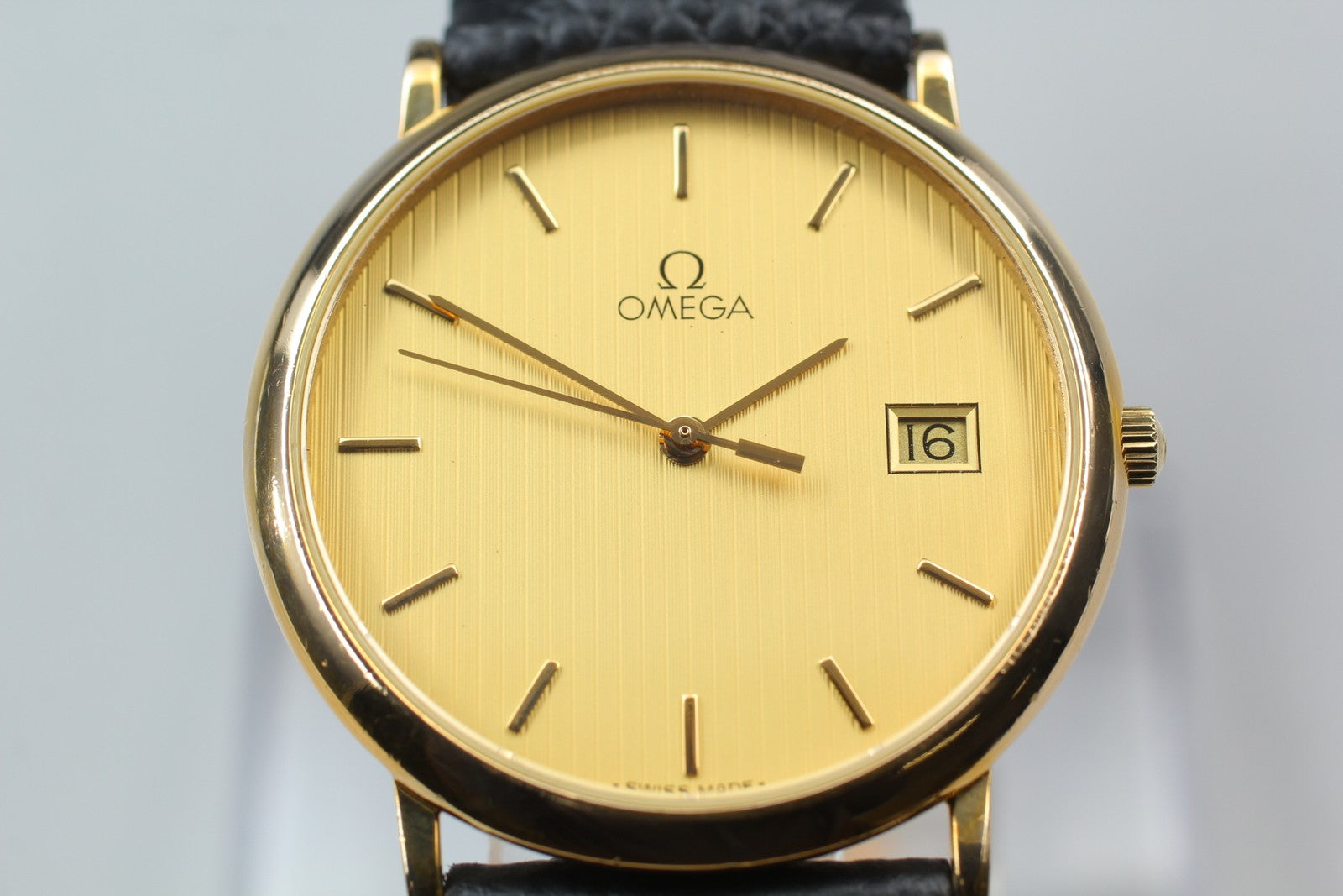 Vintage OMEGA De Ville 196.0312.1 Cal.1430 Gold Black 32mm Quartz Men's Watch