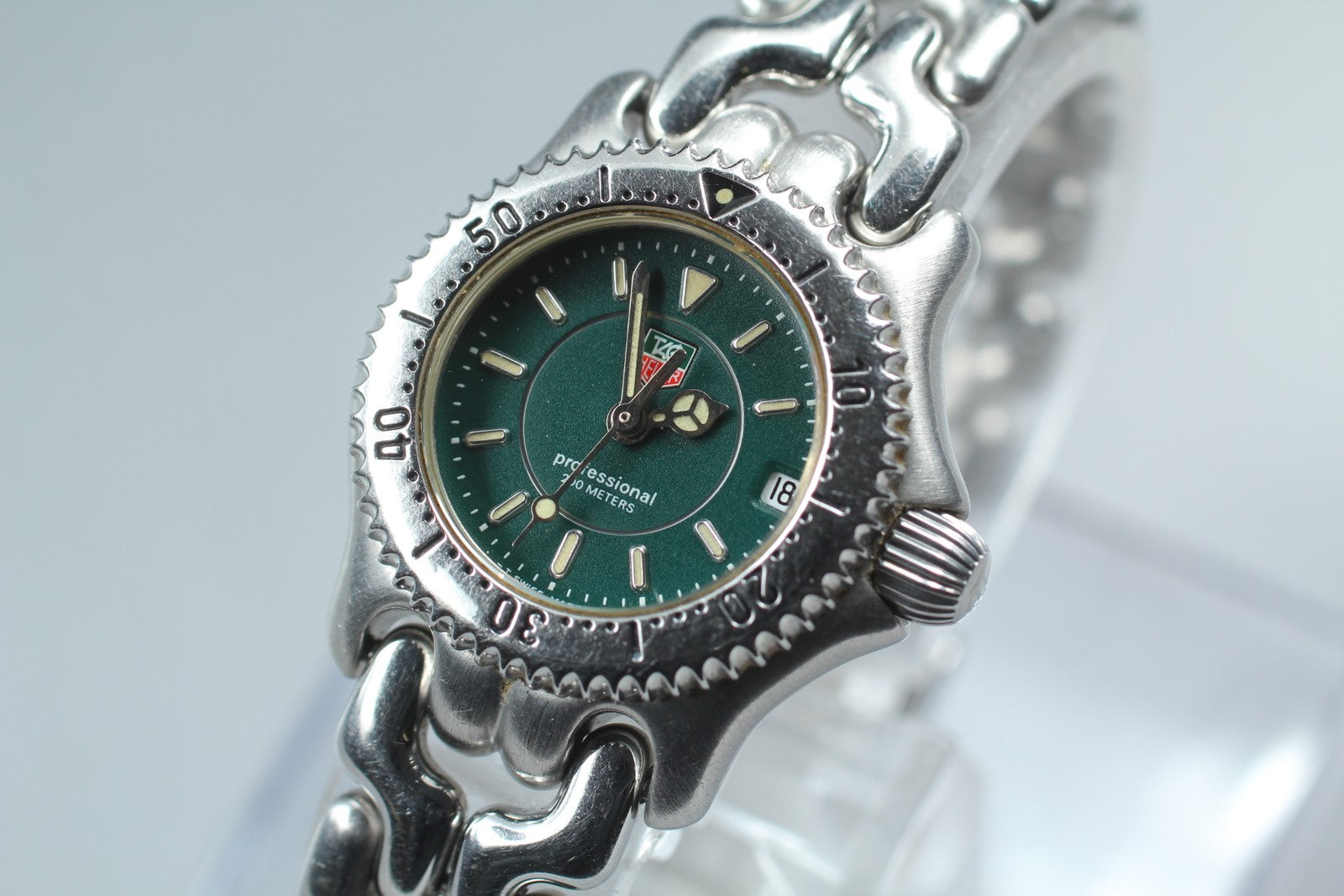 TAG Heuer SEL Professional 200M WG1419 Green Quartz Women's Watch 23mm JAPAN