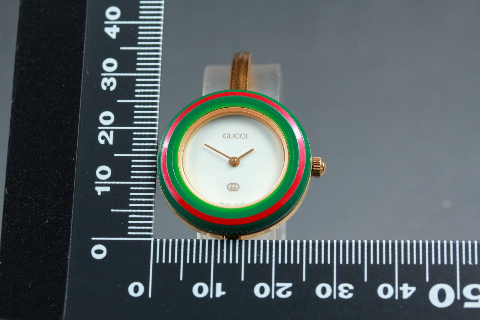 New Batt Gucci 11/12 Change Bezel 12 Colors Gold Quartz Women's Watch From JAPAN