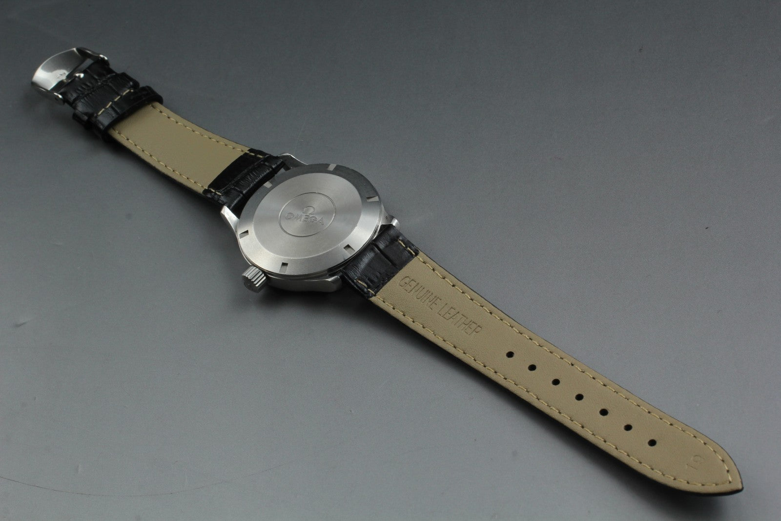 Vintage OMEGA Dynamic 5200.5 Automatic Black Date Men's Watch 36mm JAPAN