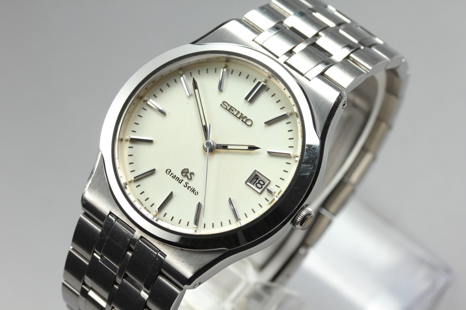 Vintage SEIKO Grand Seiko 8N65-9000 Quartz Unisex Silver Watch 36mm From JAPAN